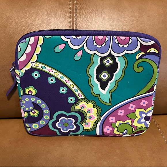Vera Bradley iPad‎ Case in Heather Paisley pattern - Excellent Condition - Picture 2 of 4